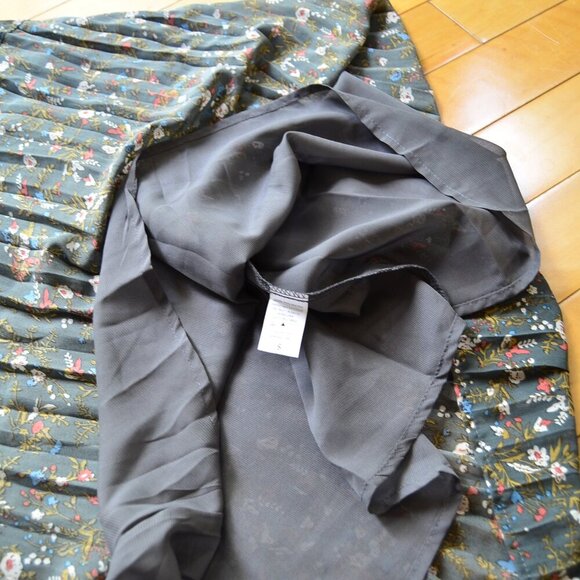 Baltic Born Belfast Pleated Midi Dress Size S NWT - Picture 9 of 12